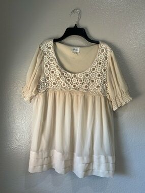 Beige by eci Crochet Yoke Peasant Blouse Short Sleeve Beaded accent Sz XL Boho